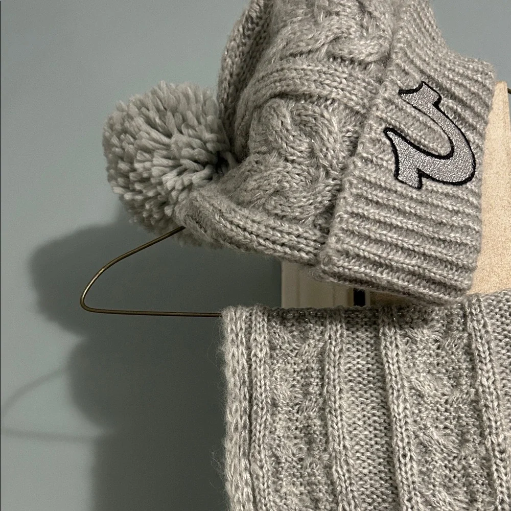 True Religion Light Gray Knit Accessory - Picture 3 of 3
